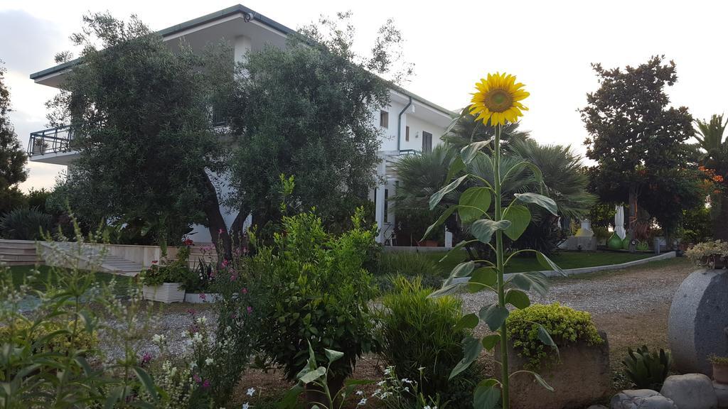 Agriturismo Donna Clementina Villa Castellaneta Marina Exterior photo